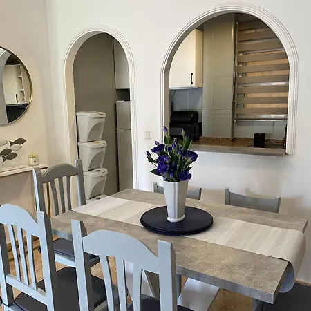079 Nabila Apartment *